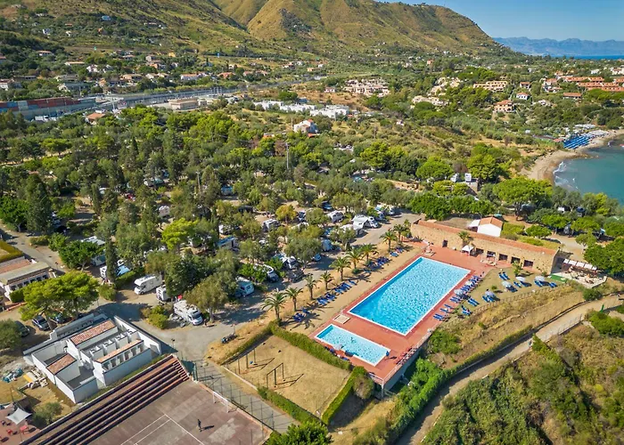 Costa Ponente Кемпінг