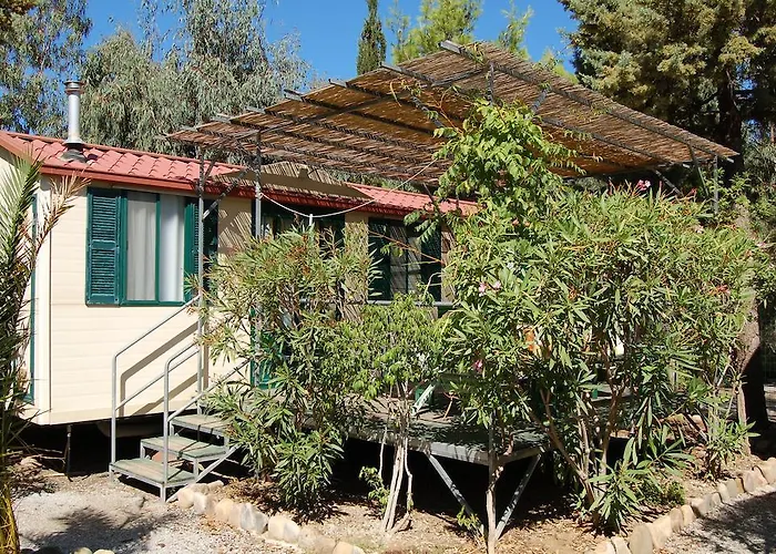 Costa Ponente Чефалу